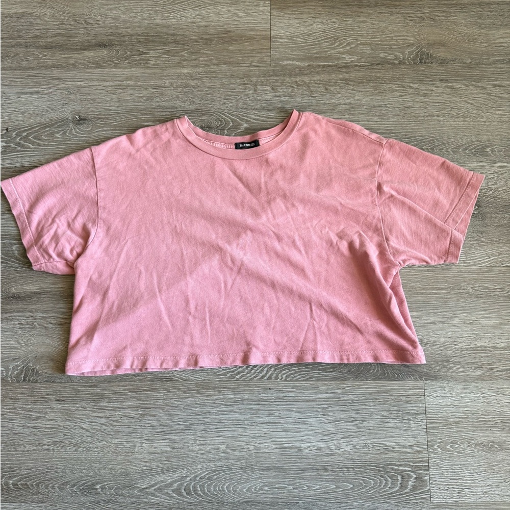 TALENTLESS Cropped Baby Tee